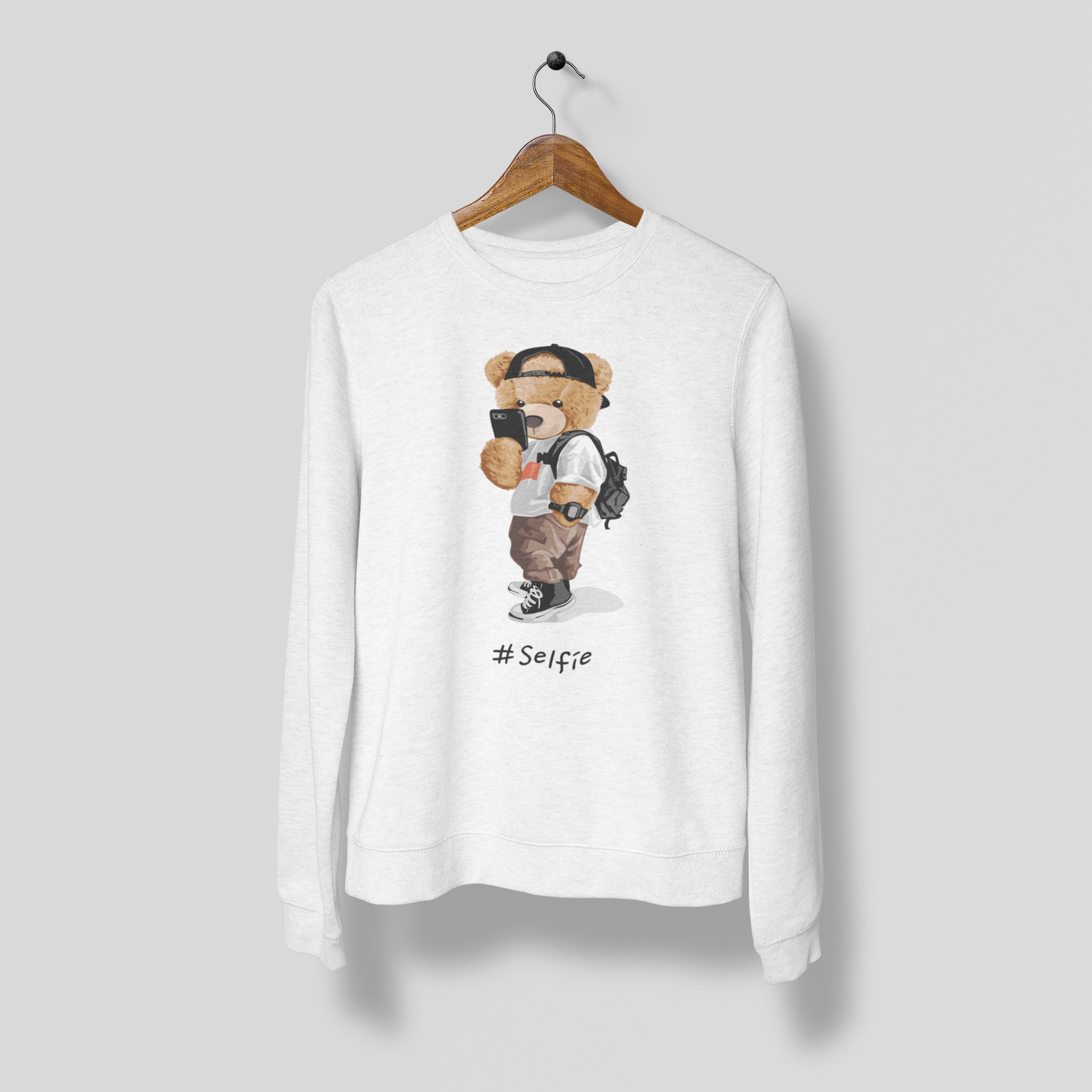 Cool Iconic Selfie Bear Print Sweatshirt White